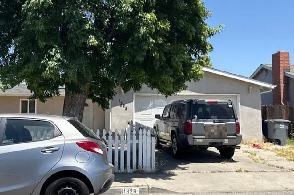 1328 Robin St Los Banos, CA 93635, Merced County