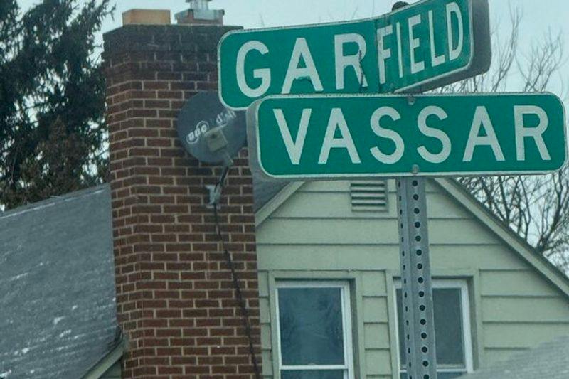 Garfield , Redford, MI 48240