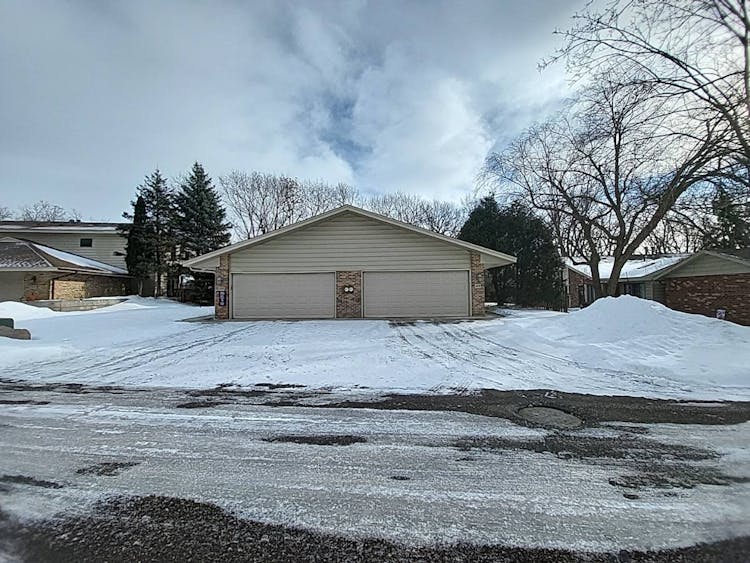 2229 Country Lane Minnetonka, MN 55305, Hennepin County