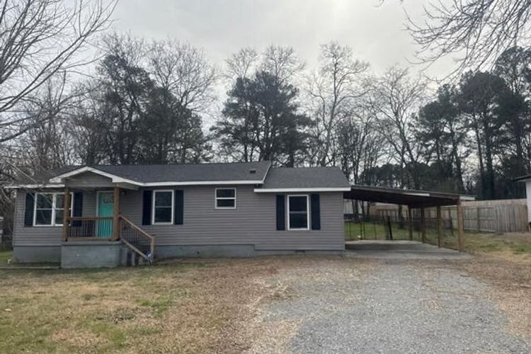 711 W James Ave Rossville, GA 30741, Walker County