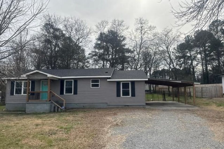711 W James Ave Rossville, GA 30741, Walker County
