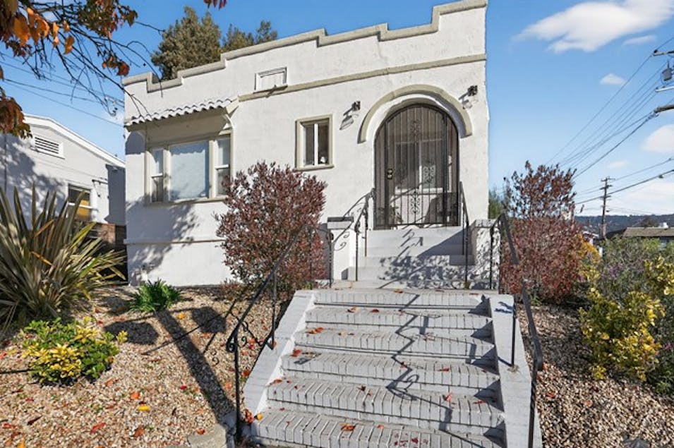 2734 MacArthur Blvd Oakland, CA 94602, Alameda County