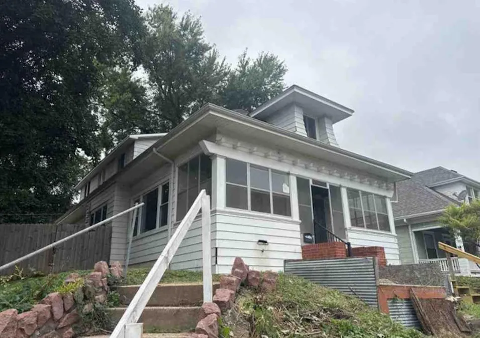 1624 S 22nd St Saint Joseph, MO 64507, Buchanan County