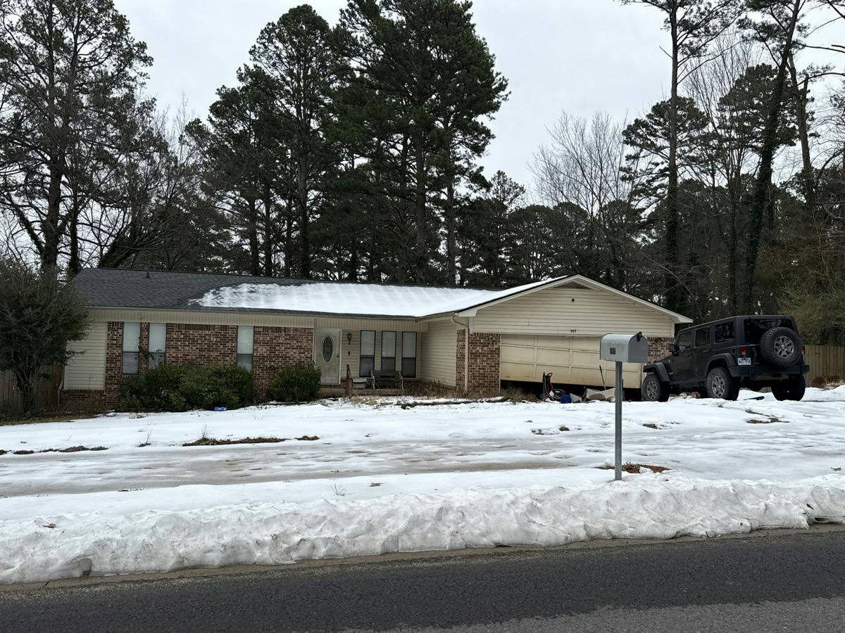 Inglewood Ave, Russellville, AR 72801