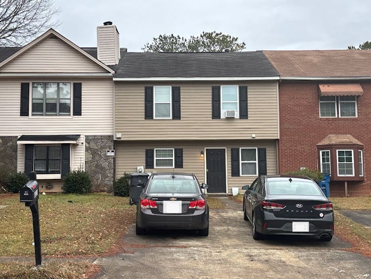 8228 Canyon Forge Dr Riverdale, GA 30274, Clayton County