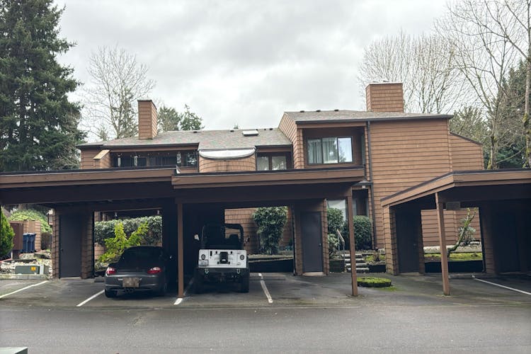 11420 NE 128th Street, 52 Kirkland, WA 98034, King County