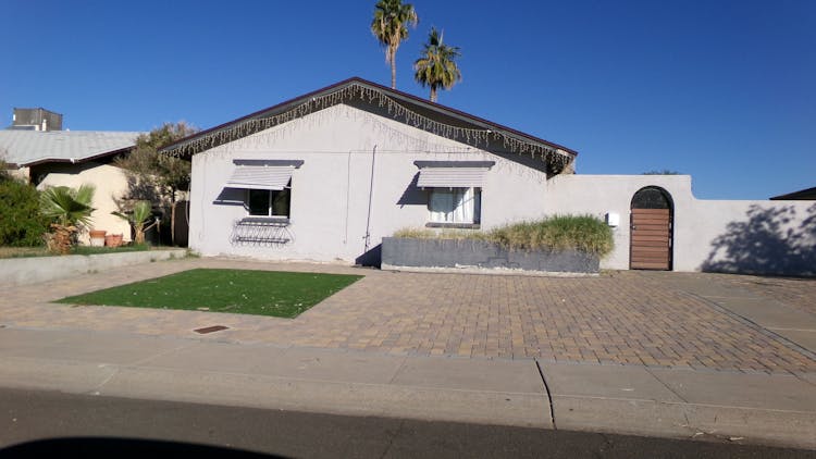 3360 W Mauna Loa Ln Phoenix, AZ 85053, Maricopa County