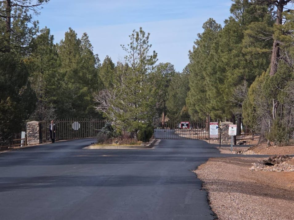 2120 Pine Grove Dr Show Low, AZ 85901, Navajo County