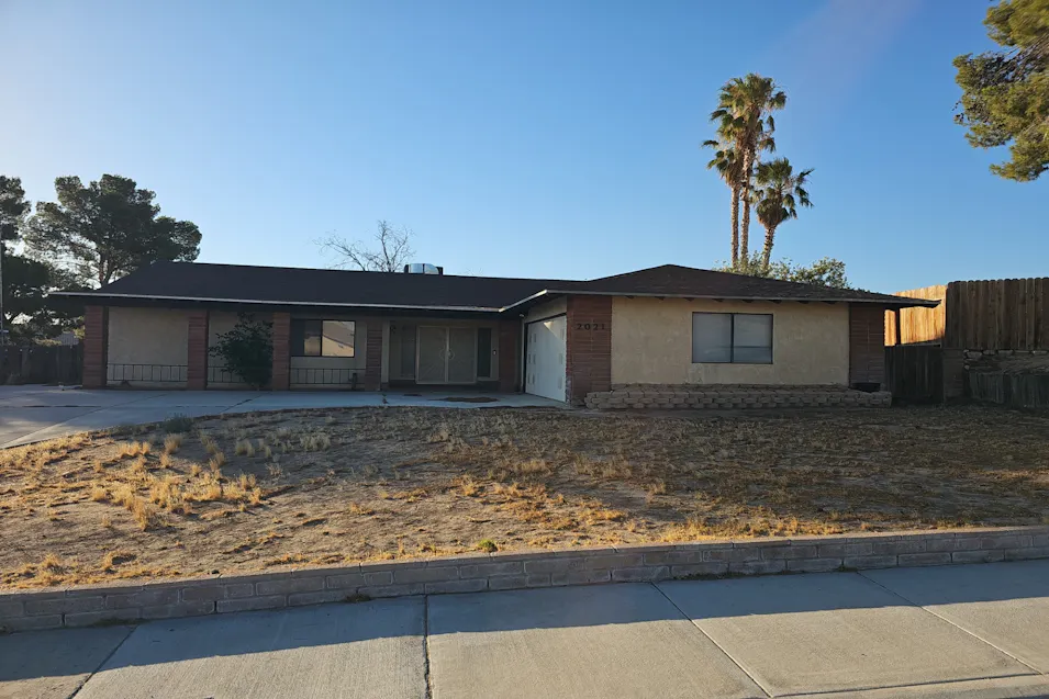 2021 Barcelona Circle Barstow, CA 92311, San Bernardino County