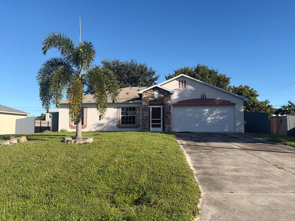537 SE 1st Ter Cape Coral, FL 33990, Lee County
