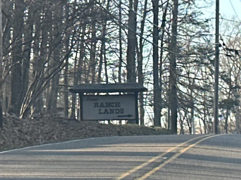 3100 Bob Cat Dr Bushkill, PA 18324, Pike County