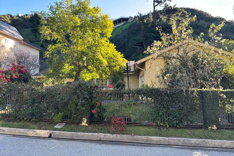 1834 Roscomare Rd Los Angeles, CA 90077, Los Angeles County