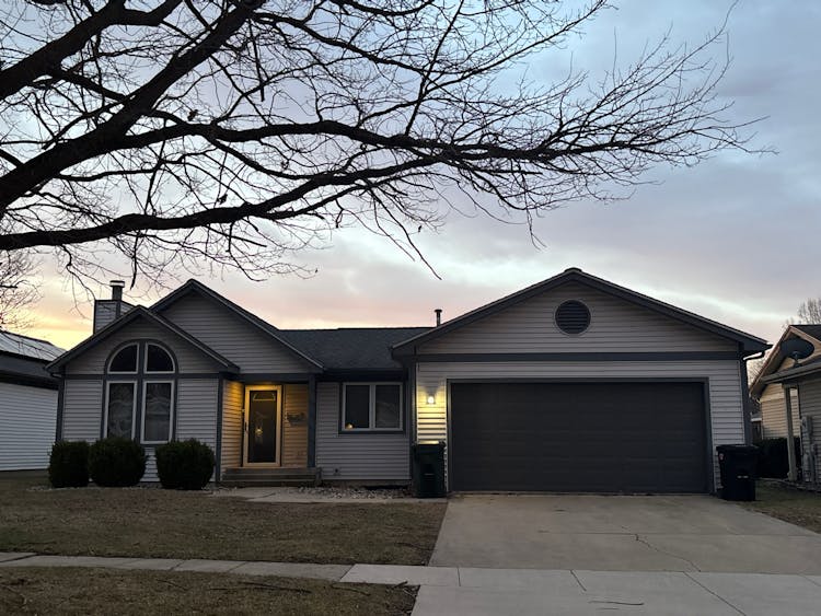 909 West Eads Street Urbana, IL 61801, Champaign County