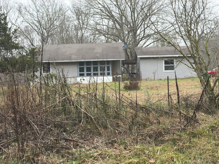 8825 Wolf Pen Road Pocahontas, TN 38061, McNairy County