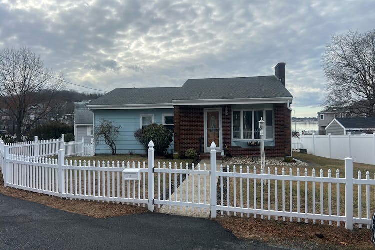 17 Beach Road Weymouth (North Weymouth), MA 02191, Norfolk County