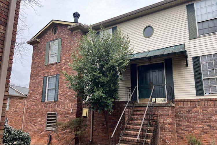 5600 Kingsport Dr Atlanta, GA 30342, Fulton County