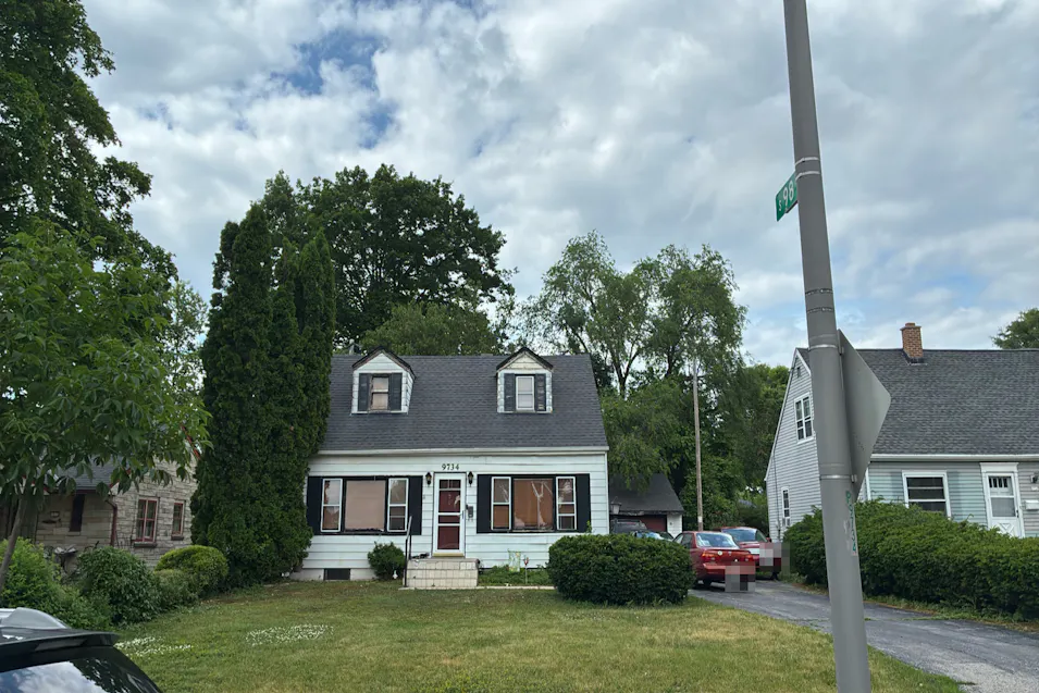 9734 W Cleveland Ave West Allis, WI 53227, Milwaukee County