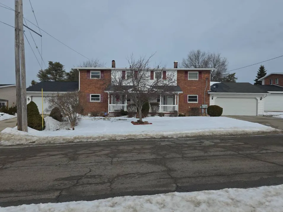 9768 8th St Oscoda, MI 48750, Iosco County