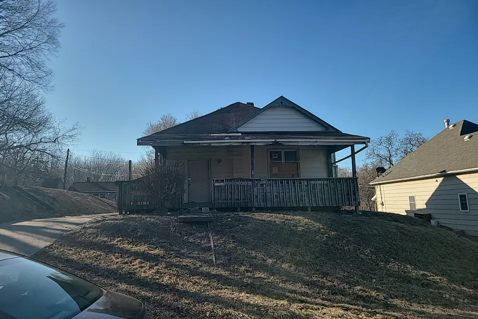624 E Missouri Ave Saint Joseph, MO 64504, Buchanan County