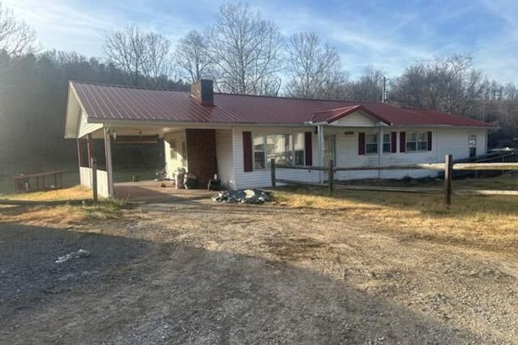 8041 Rt 201 Sitka, KY 41255, Johnson County