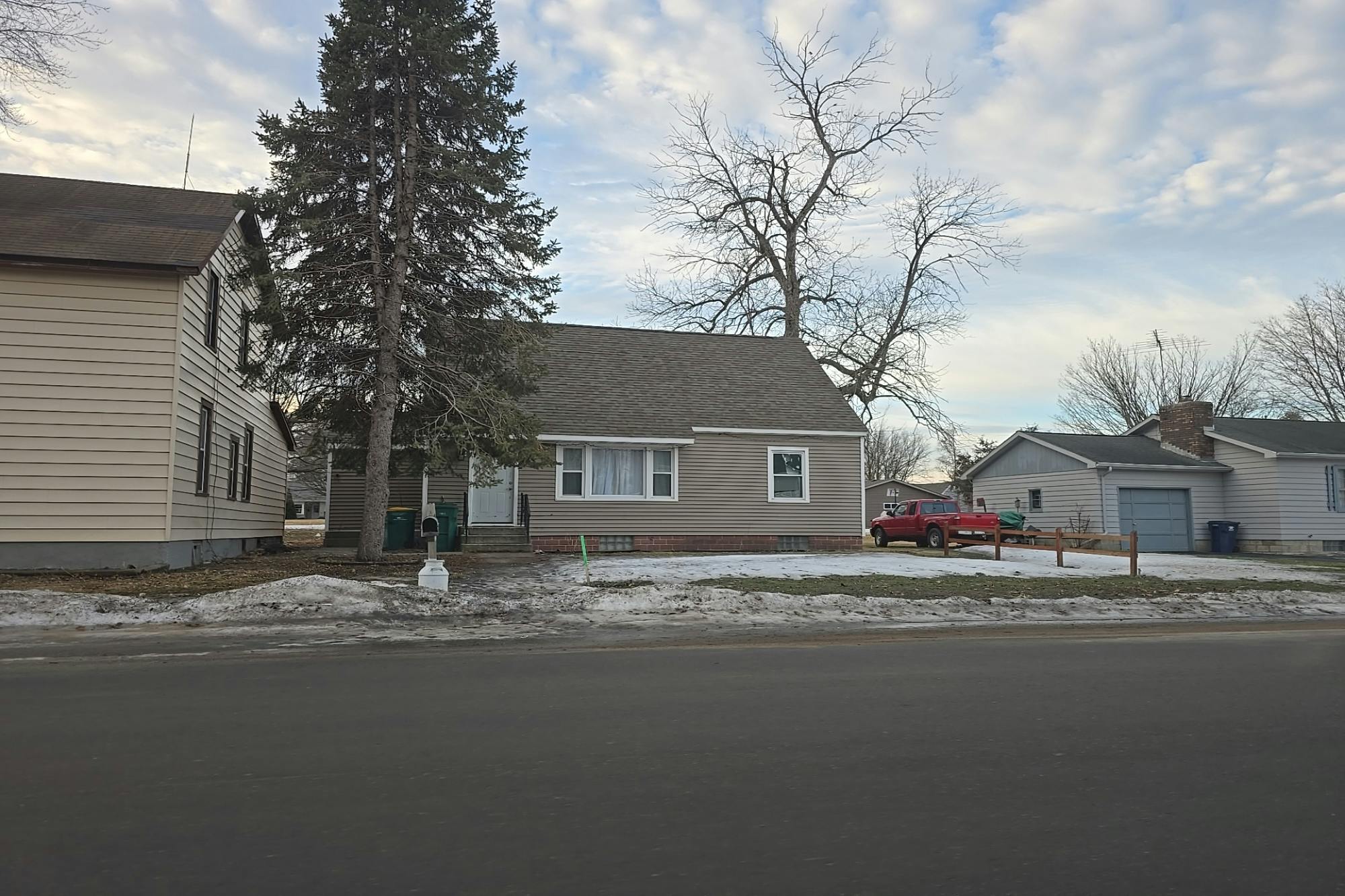Brooks St, Arlington, MN 55307