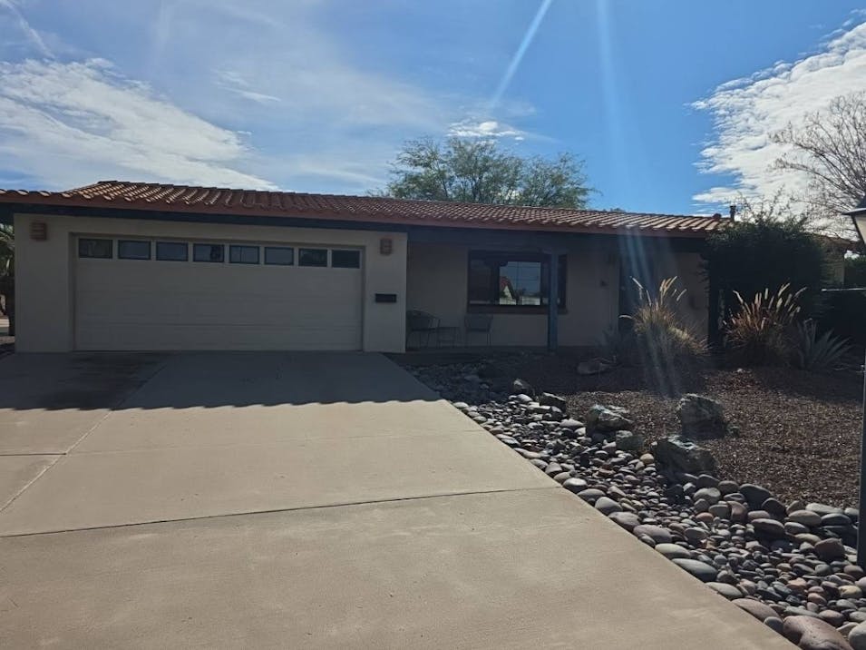 422 E Las Milpas Green Valley, AZ 85614, Pima County