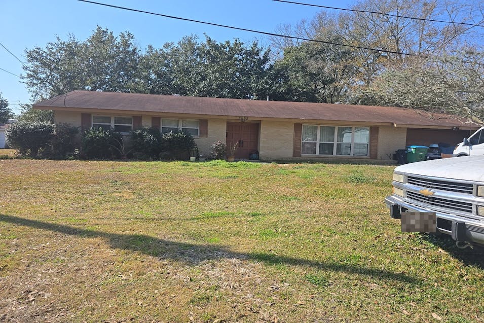 1603 Bates Dr Pascagoula, MS 39581, Jackson County
