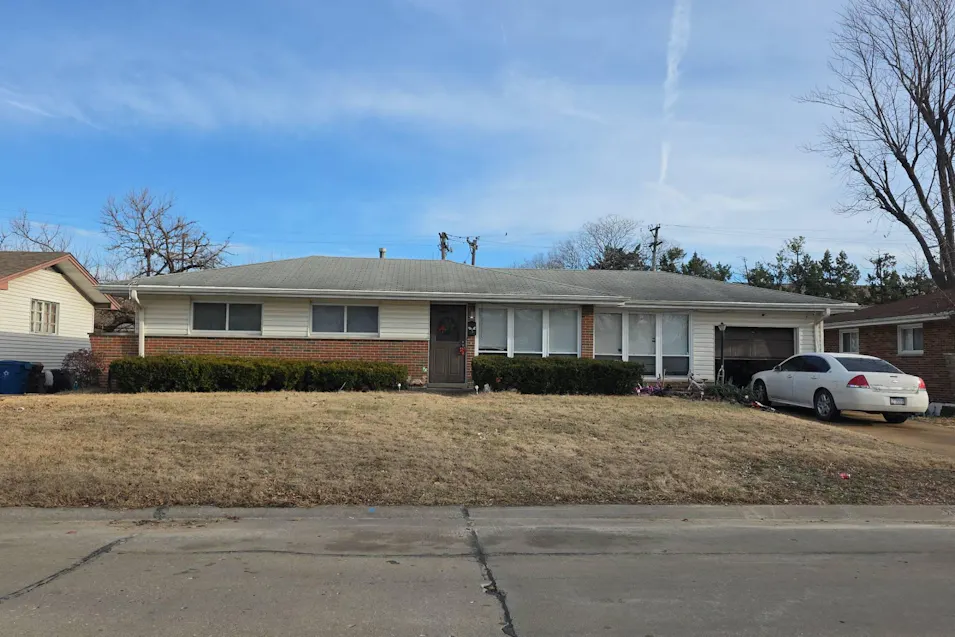 5 Flamingo Drive Hazelwood, MO 63042, St. Louis County