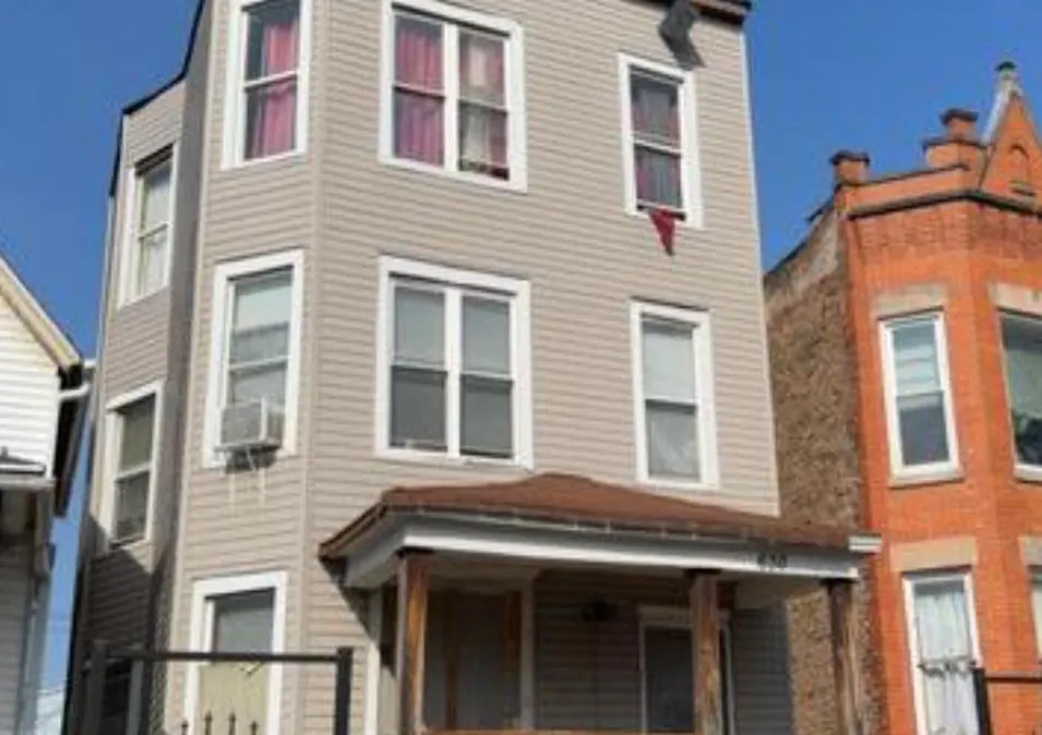 630 N Leamington Ave Chicago, IL 60644, Cook County