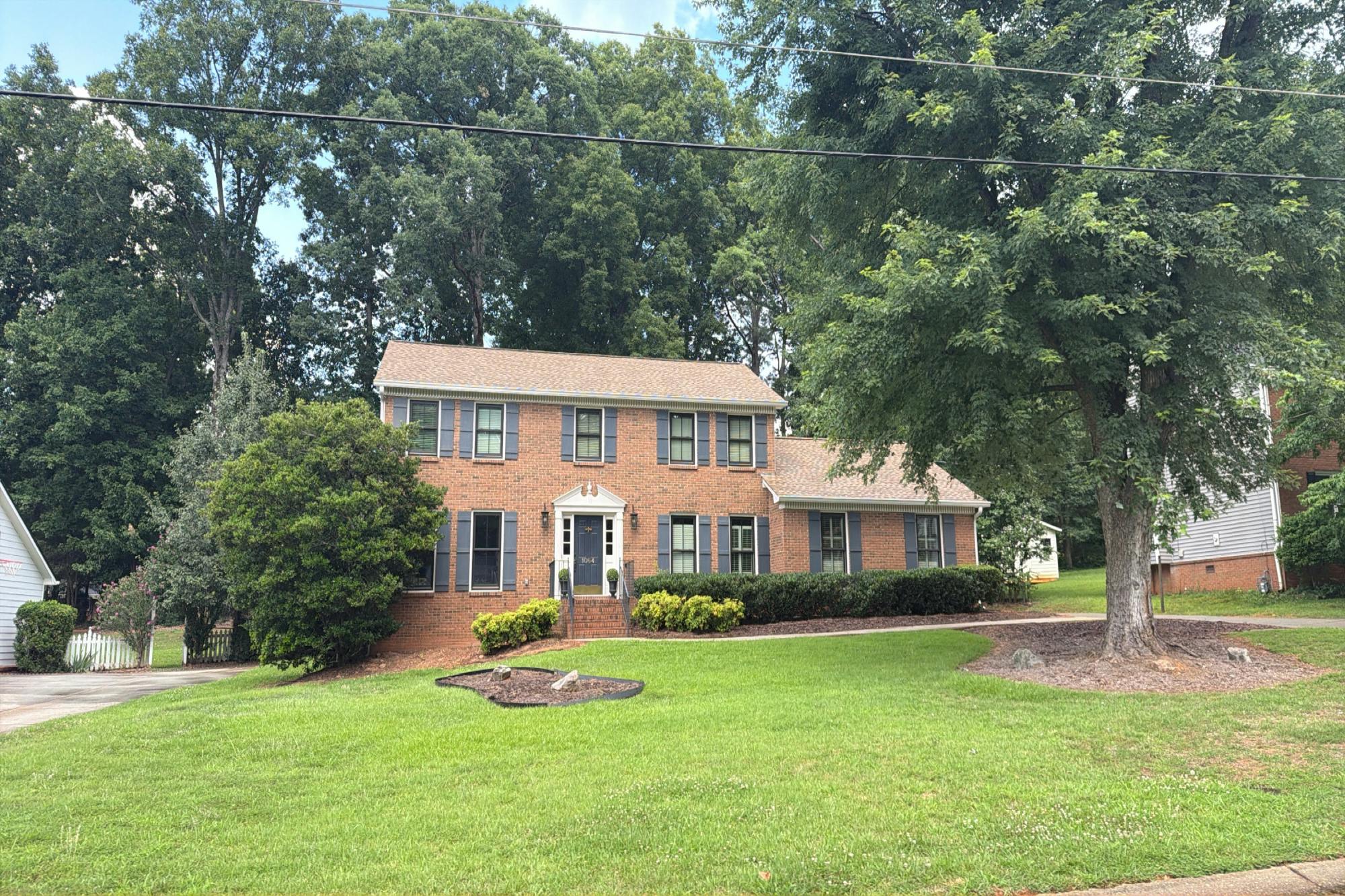 Lassiter Dr, Stone Mountain, GA 30087