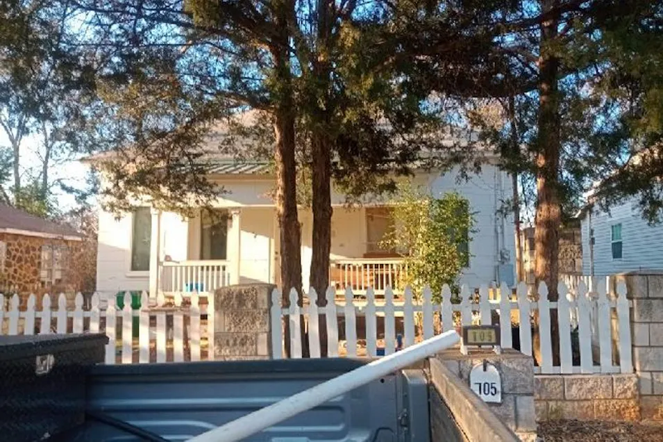 705 W Green St Palestine, TX 75801, Anderson County