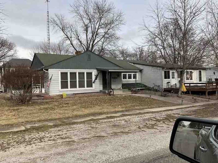 206 E 4th St Hale, MO 64643, Carroll County