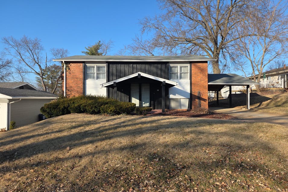 12405 Leigh Lane Maryland Heights, MO 63043, St. Louis County