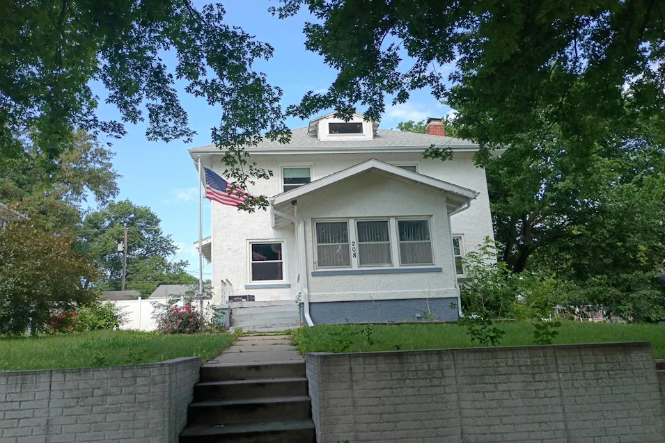 208 N 4th St Newman Grove, NE 68758, Madison County