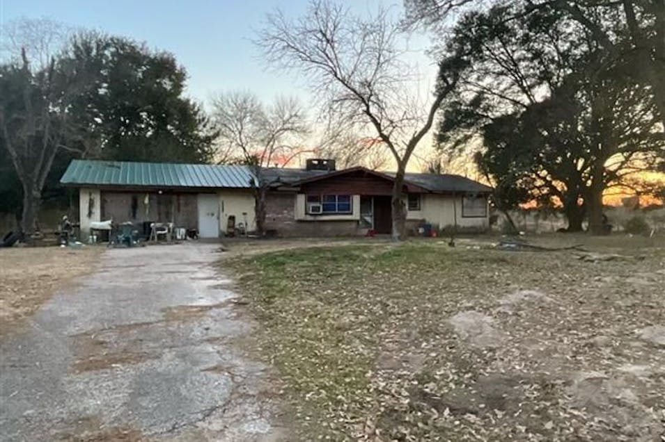 834 East Fourth St Groveton, TX 75845, Trinity County