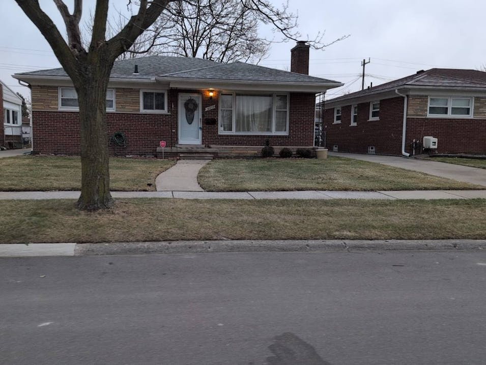 16474 Sprenger Ave Eastpointe, MI 48021, Macomb County