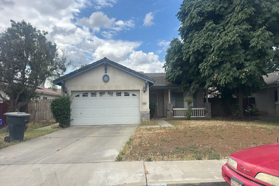 1845 La Vida Ave Porterville, CA 93257, Tulare County
