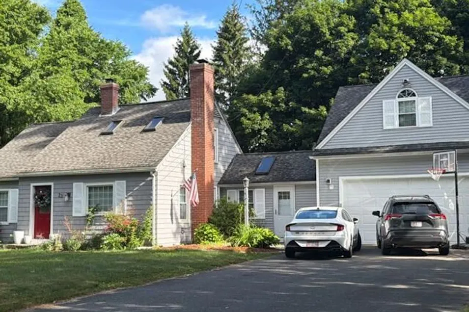 23 Hunting Lane Wilbraham, MA 01095, Hampden County