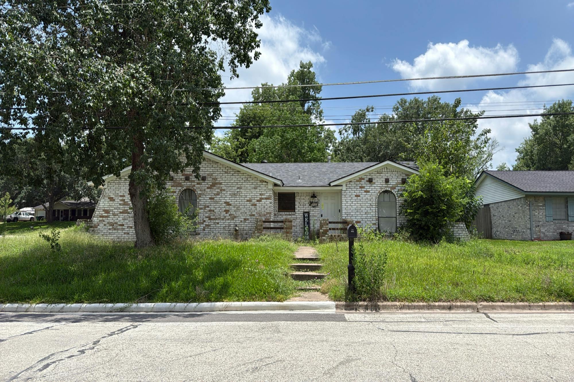 Jefferson St, Brenham, TX 77833
