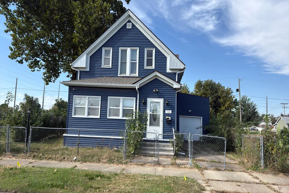 1326 5th St NW Cedar Rapids, IA 52405, Linn County