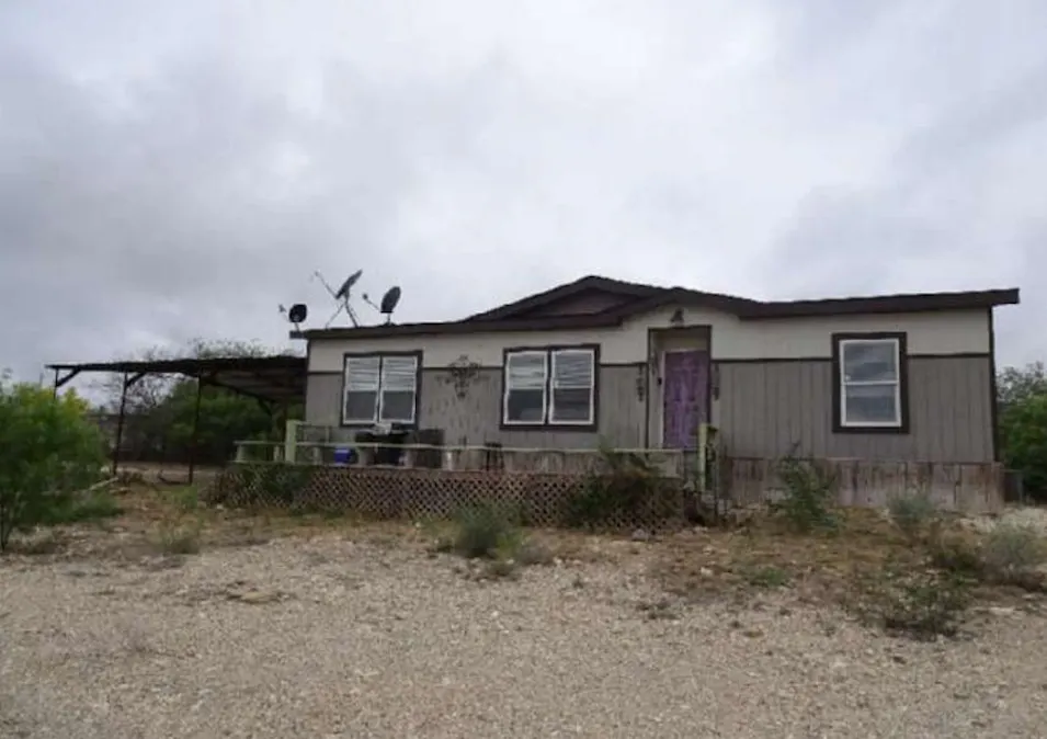 609 West El Paso Street Brackettville, TX 78832, Kinney County