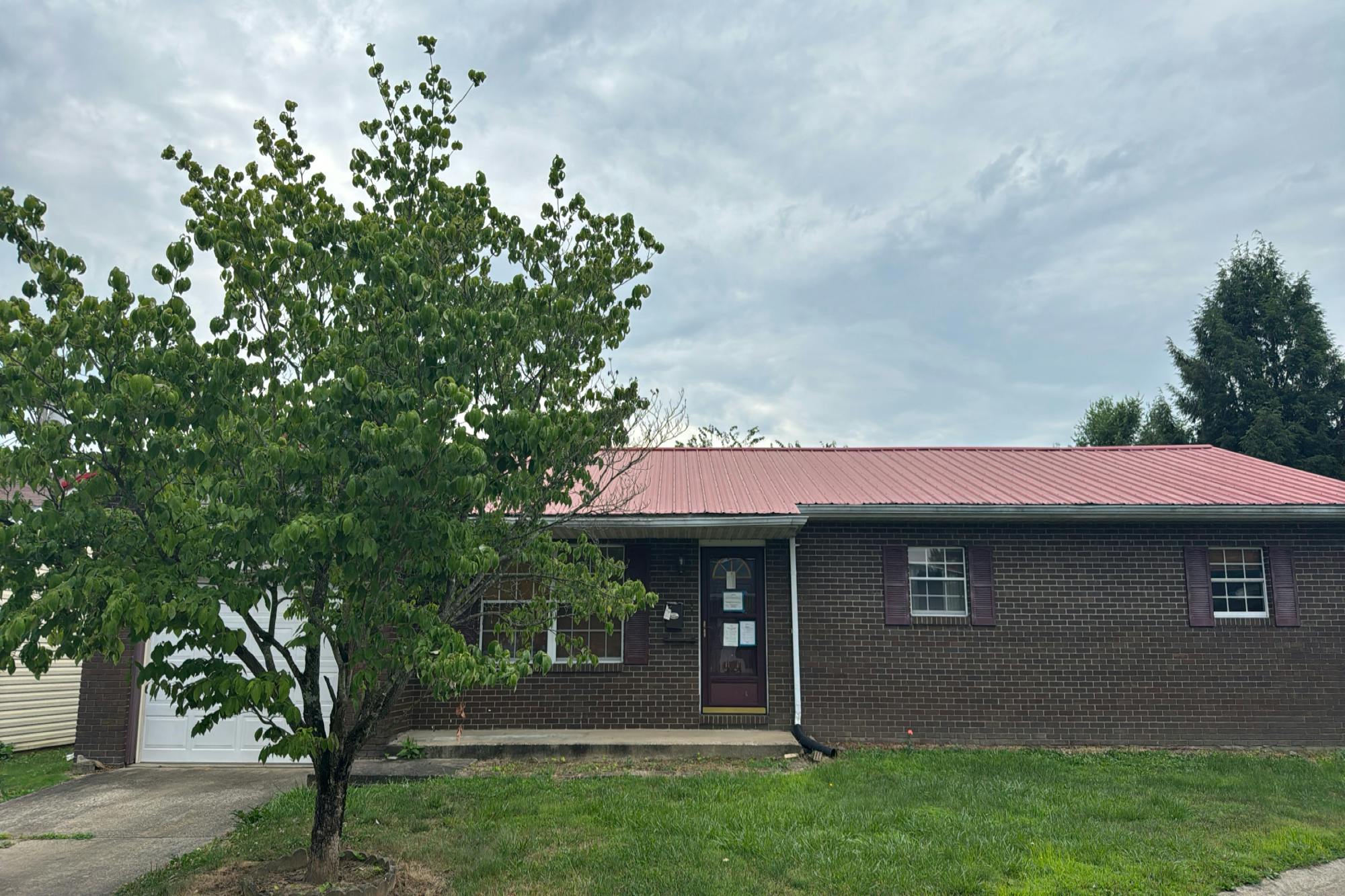 Patricia Dr, Ironton, OH 45638