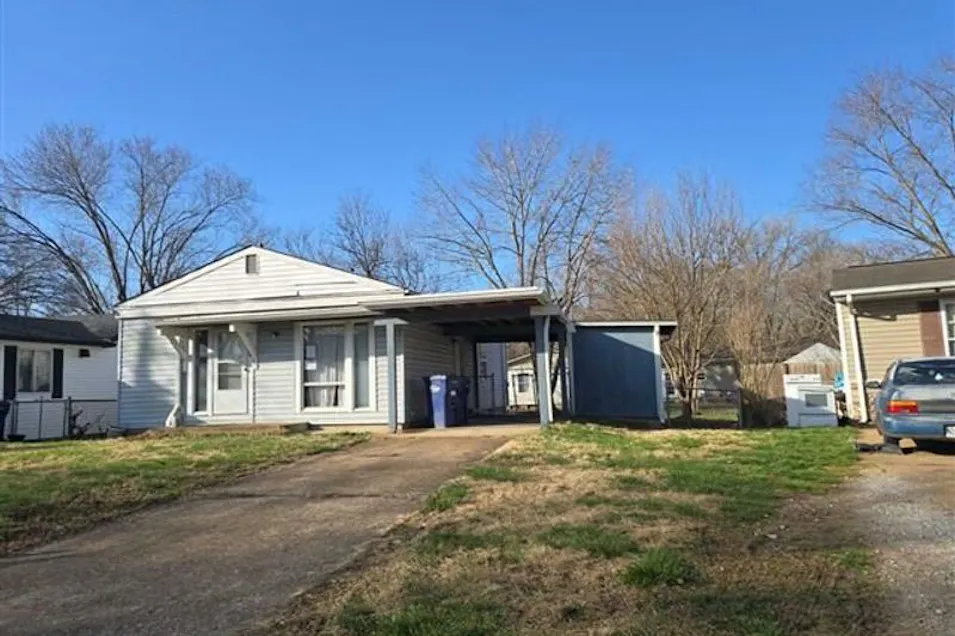 56 Cedar Croft Dr Pacific, MO 63069, Franklin County