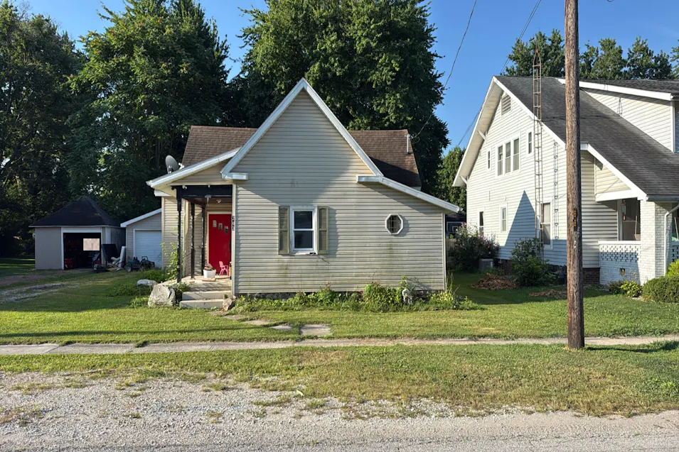 203 E Main St New Market, IN 47965, Montgomery County