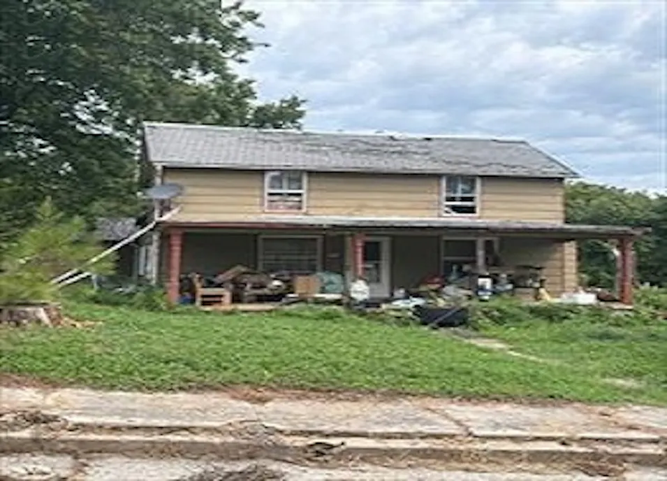213 W High St Steelville, MO 65565, Crawford County