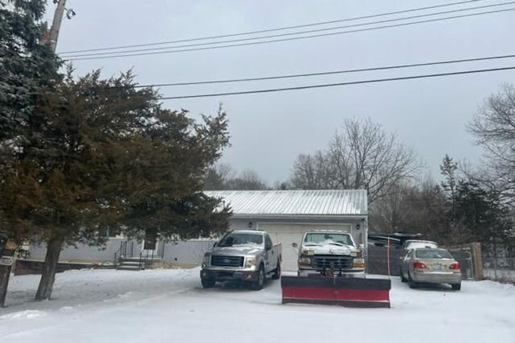 2040 Willhite Rd Waterford, MI 48327-1372, Oakland County