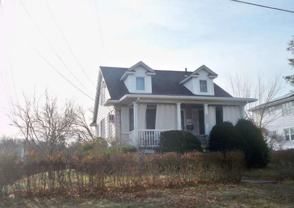 124 Belmont St New Britain, CT 06053, Hartford County