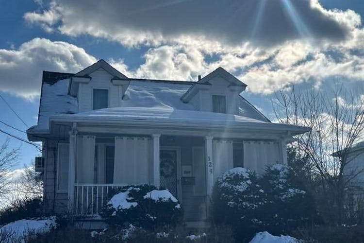 124 Belmont St New Britain, CT 06053, Hartford County