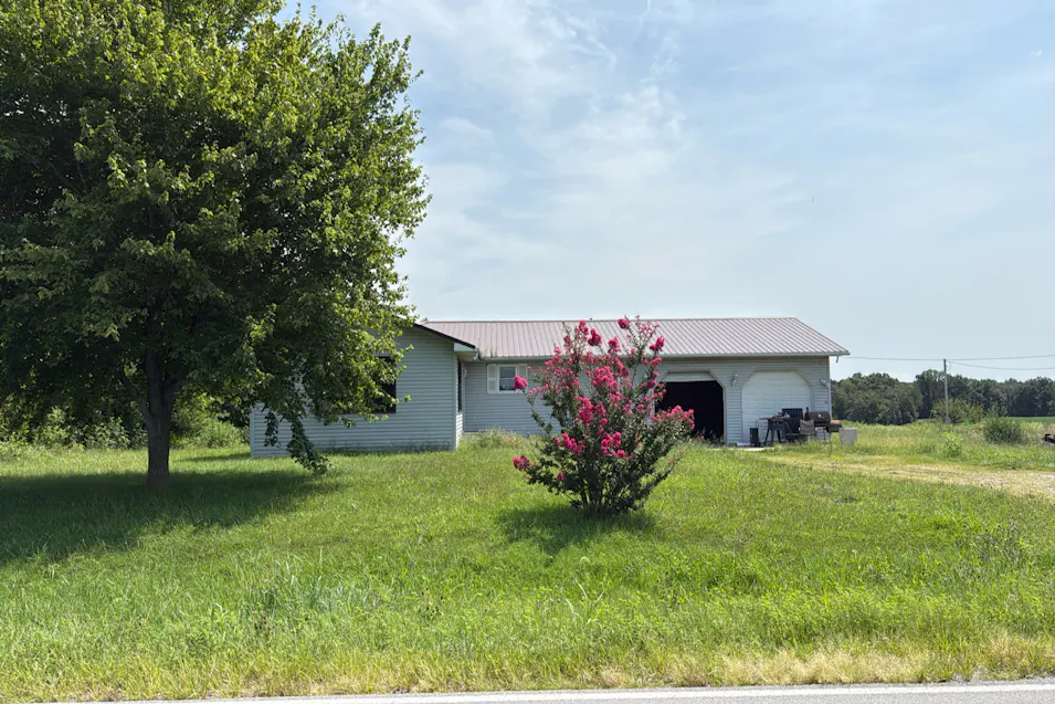 17228 S Dahlgren Rd Dahlgren, IL 62828, Hamilton County