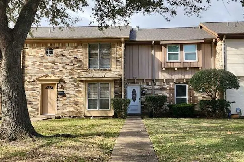 1512 S 8th St La Porte, TX 77571, Harris County